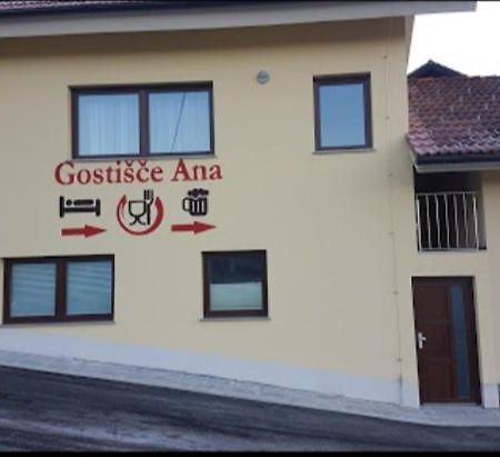 Hotel And Restaurant Ana Hrib-Loski Potok Екстер'єр фото