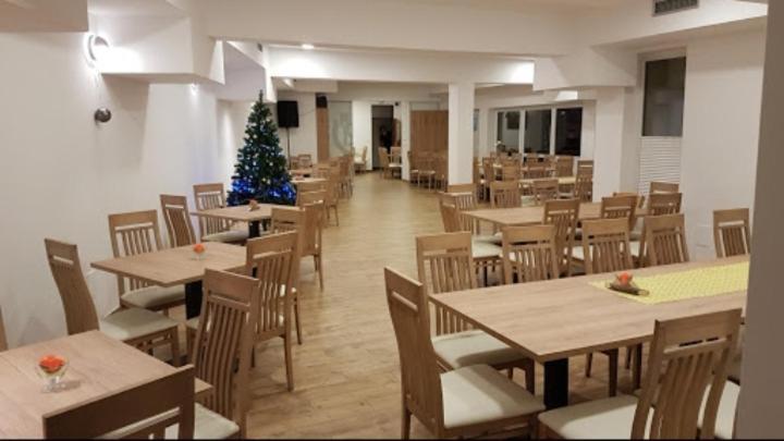 Hotel And Restaurant Ana Hrib-Loski Potok Екстер'єр фото