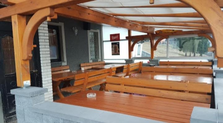 Hotel And Restaurant Ana Hrib-Loski Potok Екстер'єр фото